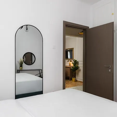 La Maison De L'arc- Elegant With Unique View By Binobi! Appartement