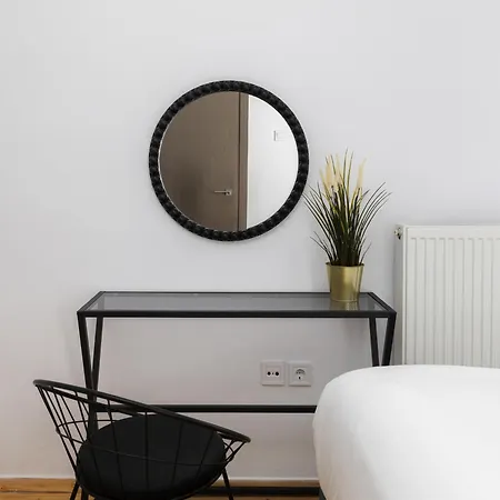 La Maison De L'arc- Elegant With Unique View By Binobi! *